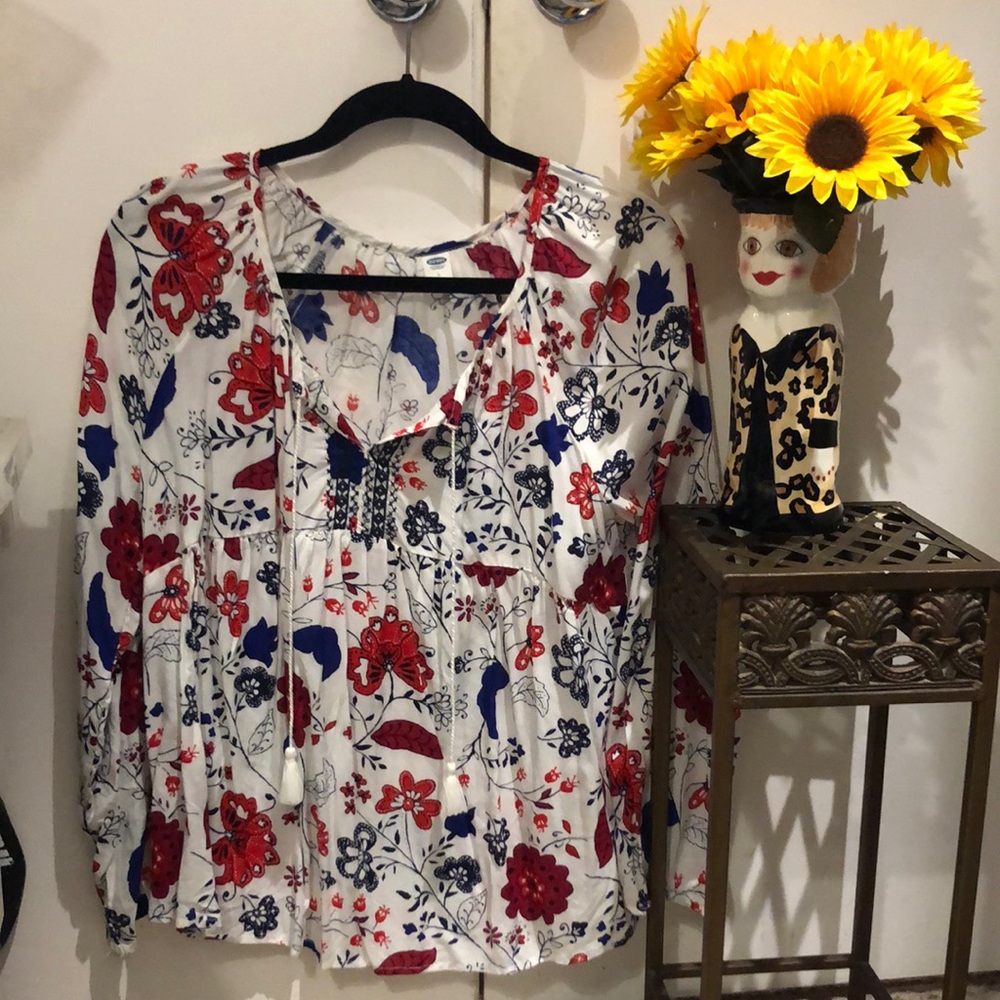 Hurray for the red White and blue!  Old Navy Bohemian top. Decorated w flowers